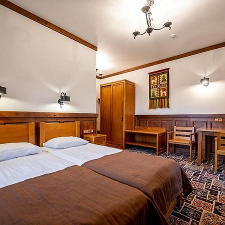Tatariv DeLuxe Hotel Bagian luar foto